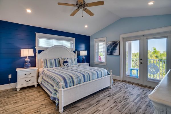 Primary Bedroom 3rd Floor - King Bed