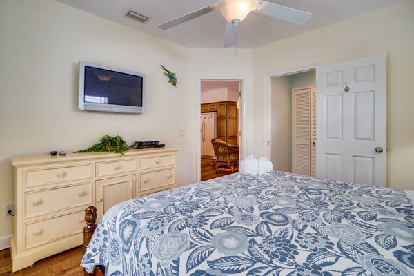 Primary Bedroom - King Bed