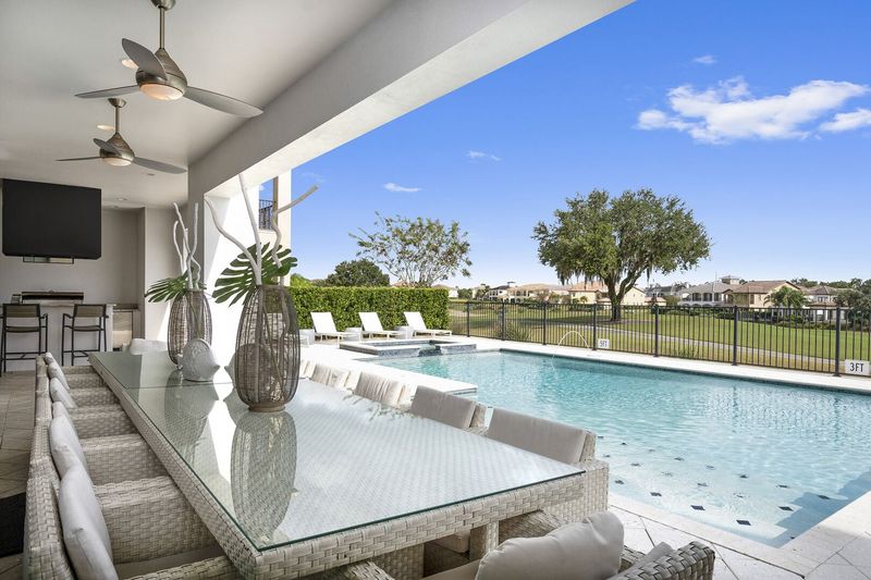 Enjoy al fresco dining underneath the covered lanai