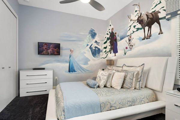 It also features a 32-inch TV