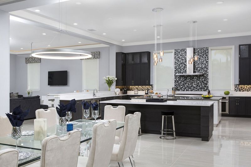 This kitchen and dining room layout is perfect for the family vacation