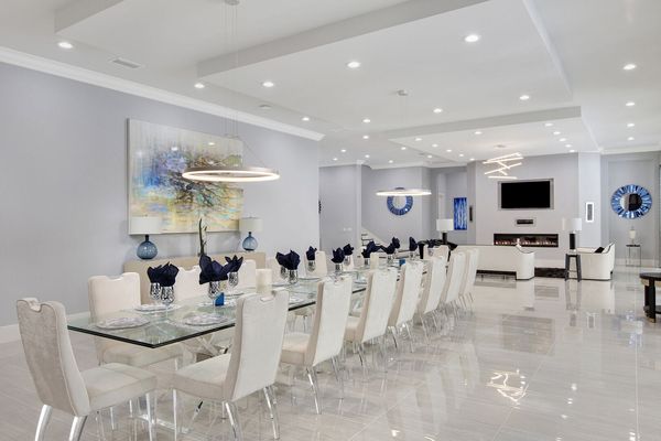 This dining room features seating for 20 people (Fireplace not allowed for guest use)