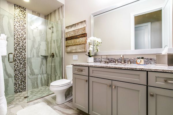 En-suite bathroom with a walk-in shower