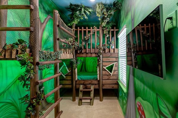 Get a great night's sleep in the treehouse bedroom