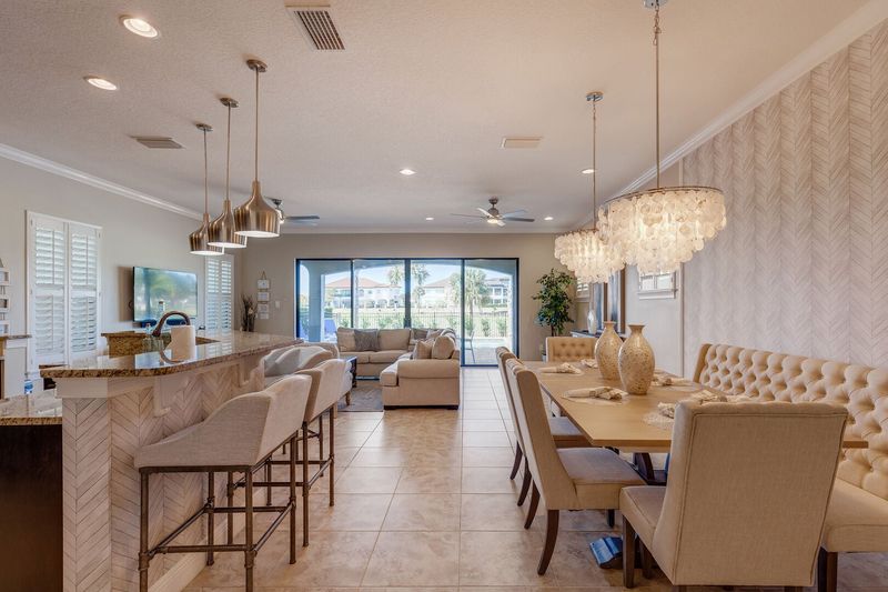 Enjoy lunch at your kitchen bar with seating for 4