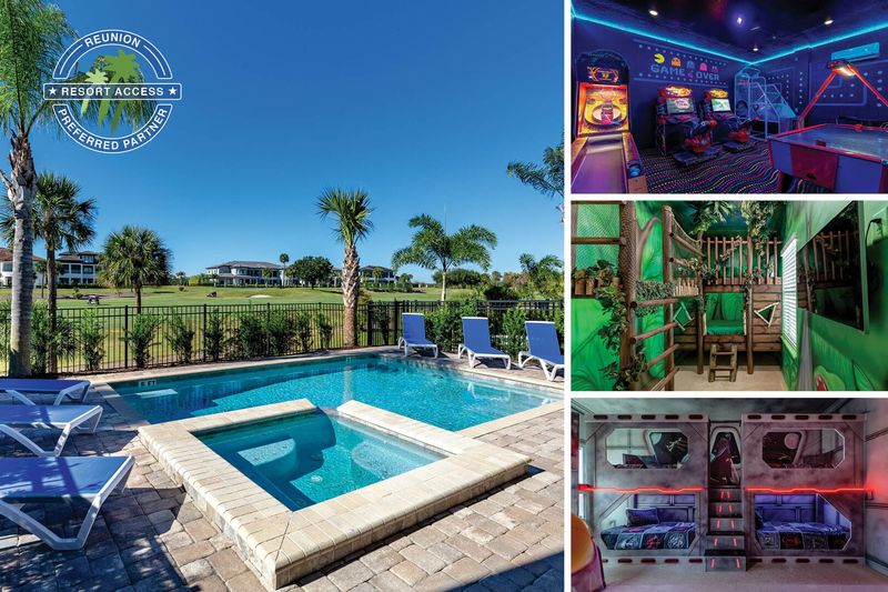 Vacation in Magical Family Getaway, a 6 bedroom villa with beautiful views and a west-facing pool | Photos updated: December 2020