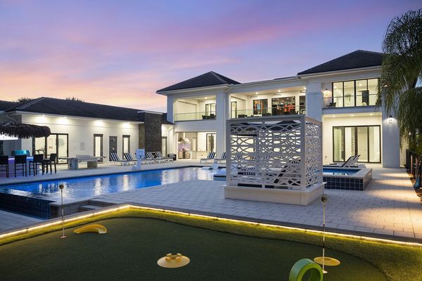 Enjoy magical evenings on your extended pool deck featuring the largest infinity pool in the Resort