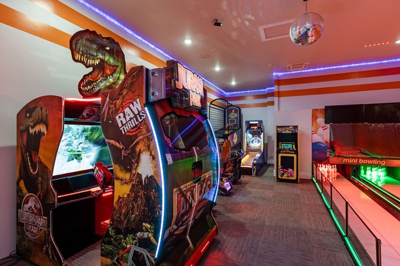 Enjoy the arcade games including Terminator Salvation, Multi Arcade and Fast and Furious racing and Jurassic Park arcade