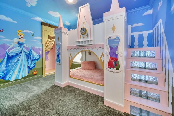 Calling all princesses of the family!