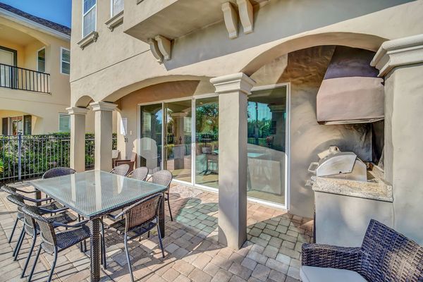 Dine outside with this patio table that comfortably seats 8