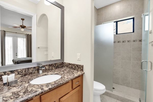 Private en-suite bathroom for the fourth master bedroom
