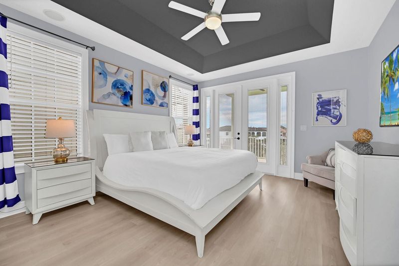 Head upstairs to the Master Suite with a King sized bed