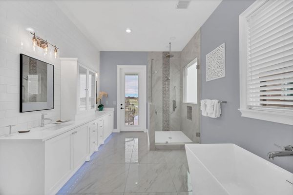 The master en-suite with access to the balcony
