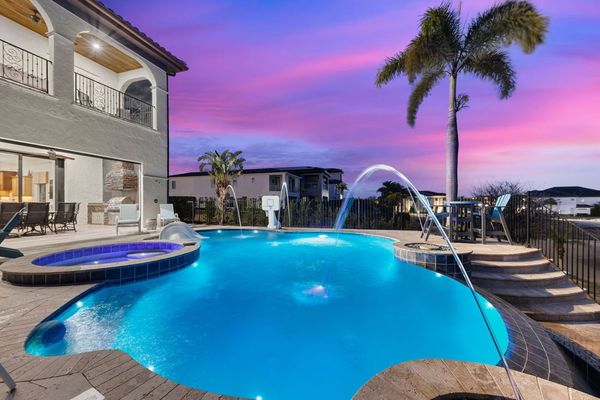 Splash around in this gorgeous infinity pool