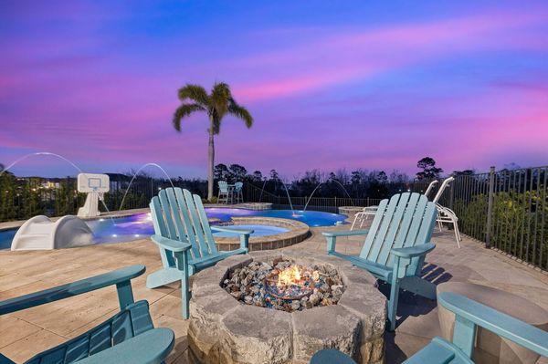 Disclaimer: Fireplace(s) / Firepit(s) not allowed for guest use, homeowner use only.