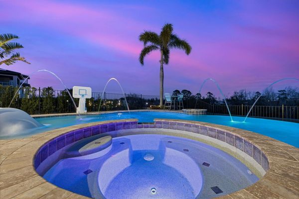 Book Reunion Paradise for your family`s vacation