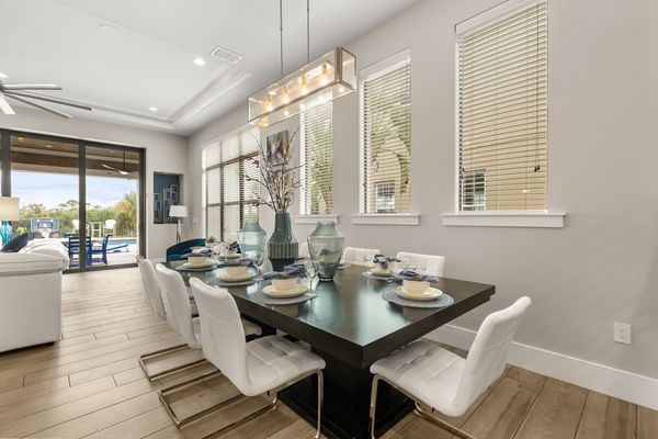 Dine together as a family whilst vacationing