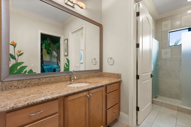Private en-suite bathroom for the kids