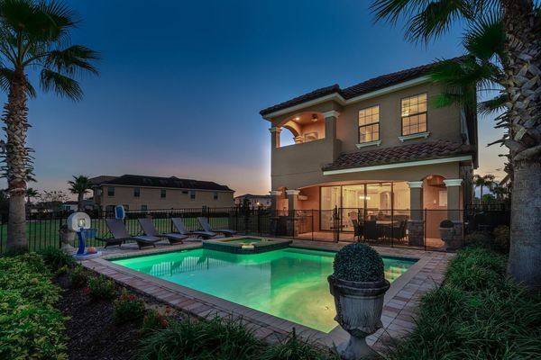 Enjoy vacationing in paradise