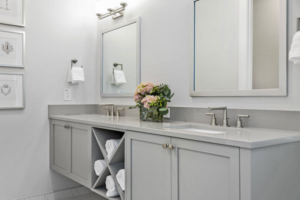 Ensuite bathroom
