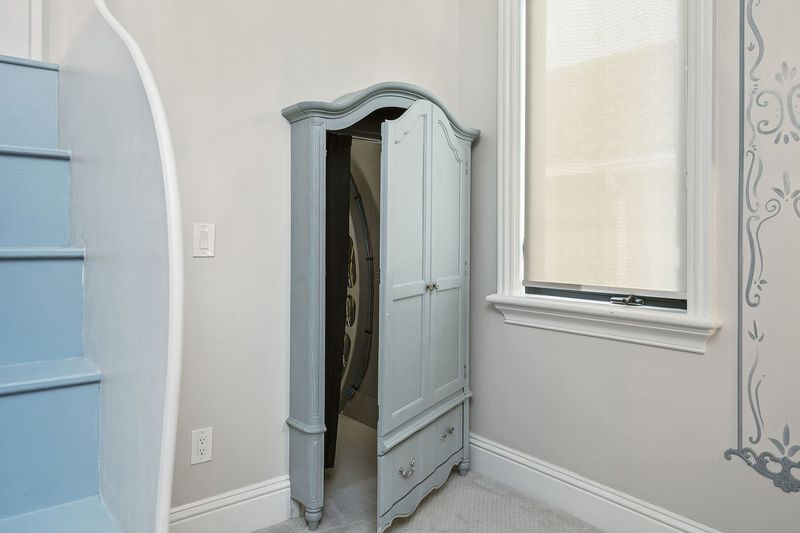 Step into another adventure into the Palace Suite