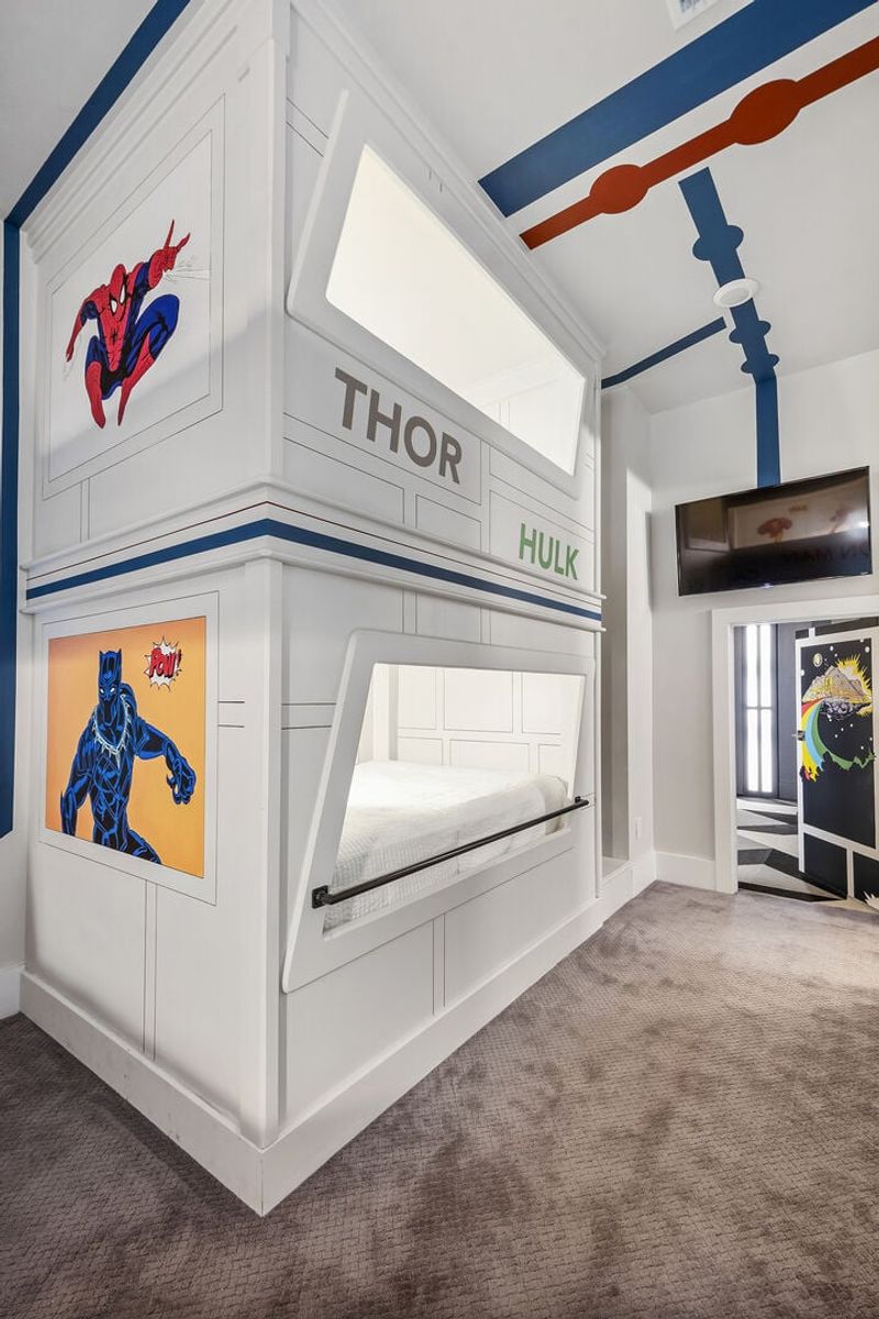The Emperor Suite features two Full over Full Bunk Beds with a Twin trundle