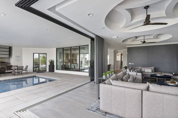 The open area concept makes it the perfect place for family gatherings
DISCLAIMER: the patio doors cannot remain open.