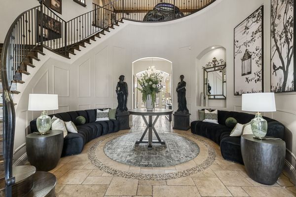 Be welcomed into a beautiful open foyer