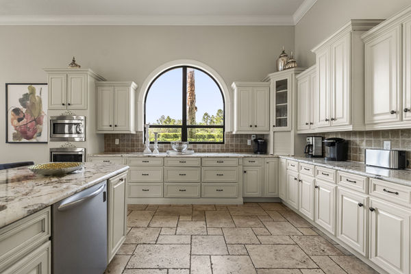 Cook delicious meals together as a family