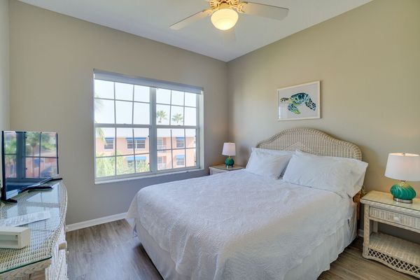 Bedroom 3 - Queen Bed