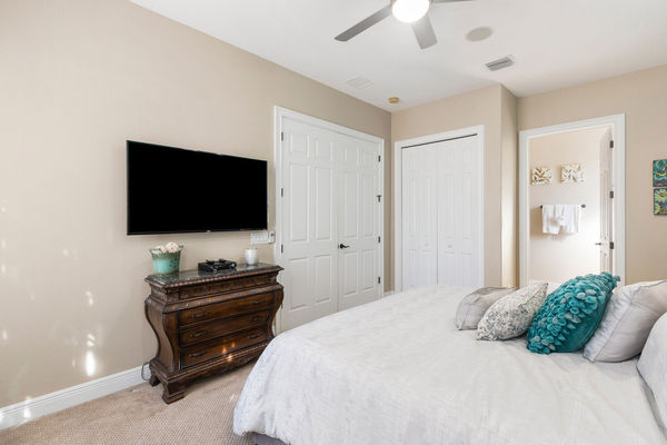 Watch TV and relax in bed