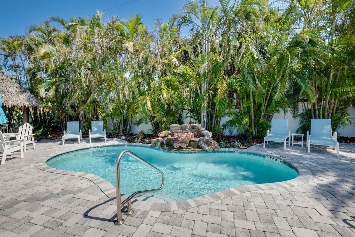 Shared Heated Pool