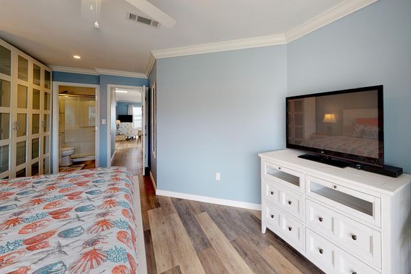 Primary Bedroom - King Bed