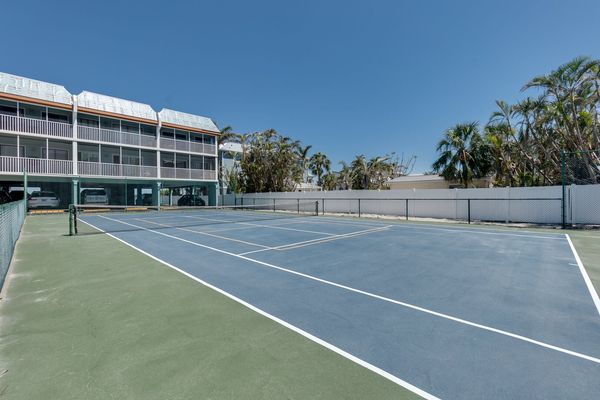Tennis / Pickleball Courts
