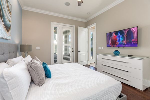 Featuring a king bed and access to the pool deck