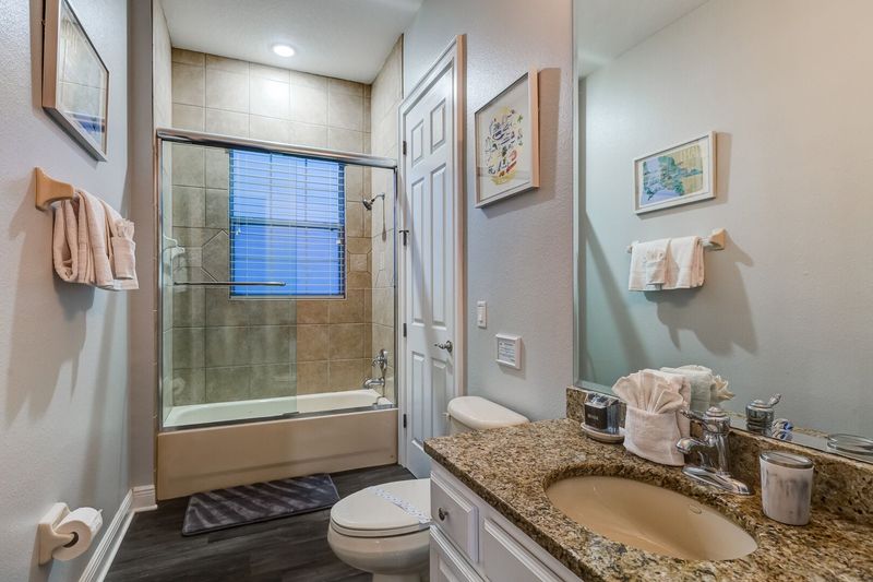 Adjoining ensuite bathroom