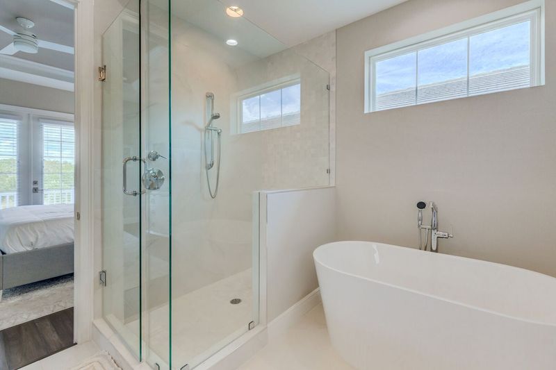 Large walk-in shower and garden tub