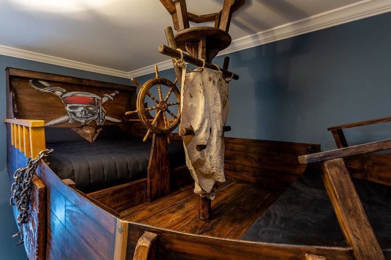 Climb up to the crow's nest and search for buried treasure