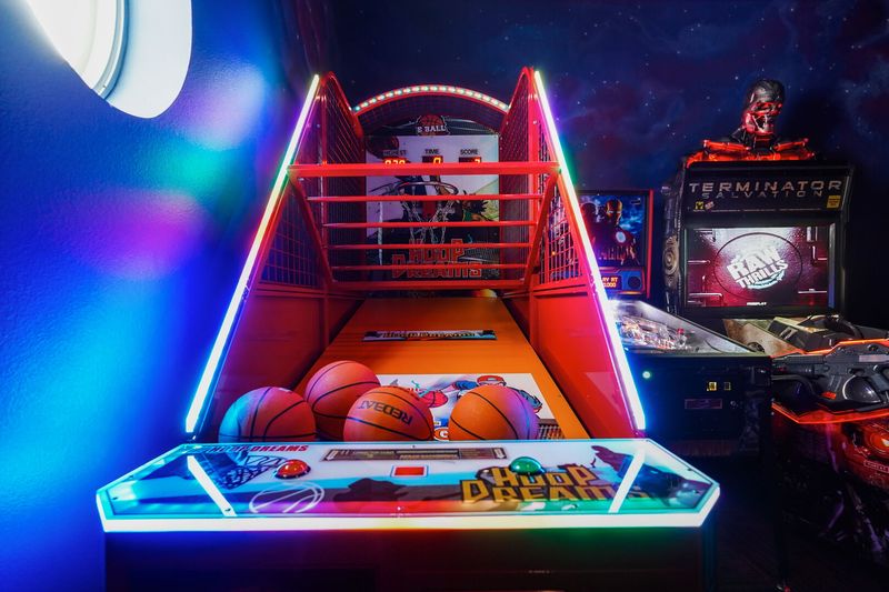 Battle the family on the Hoop Dreams basketball arcade