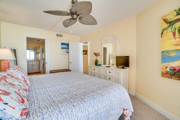 Primary Bedroom - King Bed