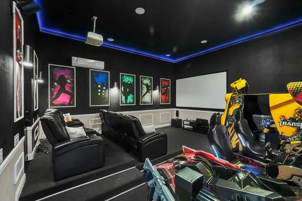 Pop some popcorn and watch all your favorite movies on the 135-inch screen with sonos sound system