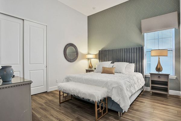 Have a peaceful night`s sleep in this king bed