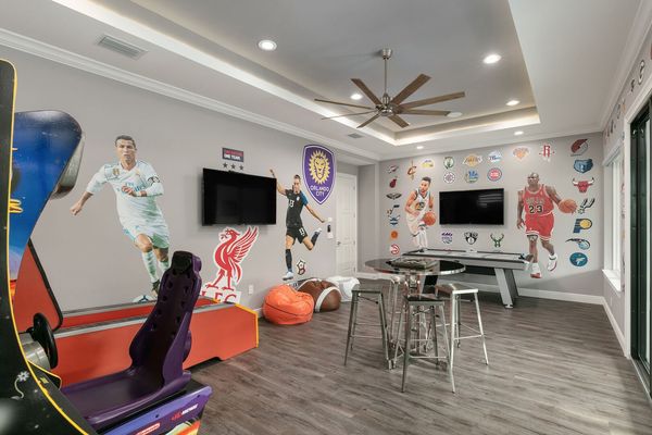 Play surrounded by your favorite sports teams