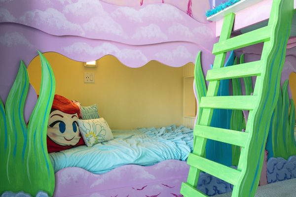 Kids will sleep with the fishes in these bunkbeds