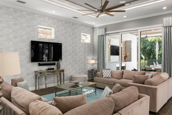 Watch a TV show on the SMART TV