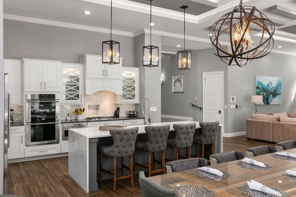 Grab a morning coffee and hop on one of the 4 barstools at the breakfast bar
