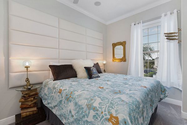 Have magical dreams in this suite with a king bed