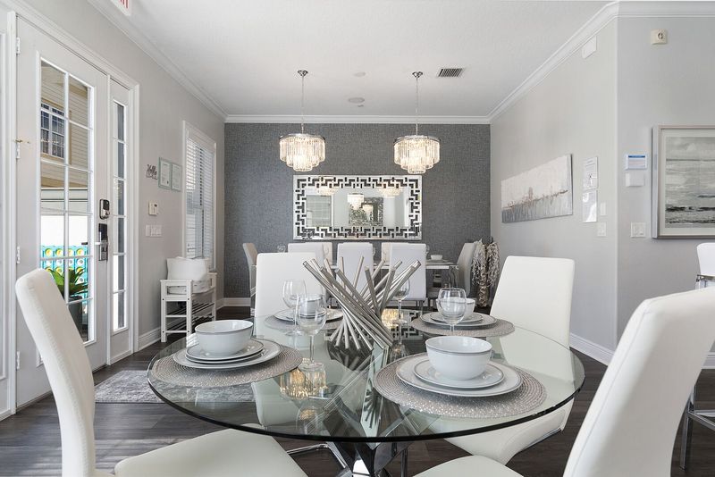 Dine close to loved ones with seating for 4