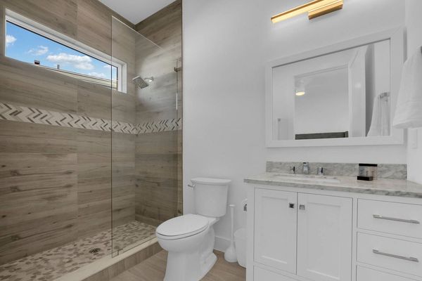 Ensuite bathroom with a walk-in shower