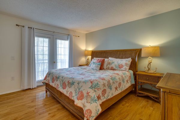 Primary Bedroom - King Bed